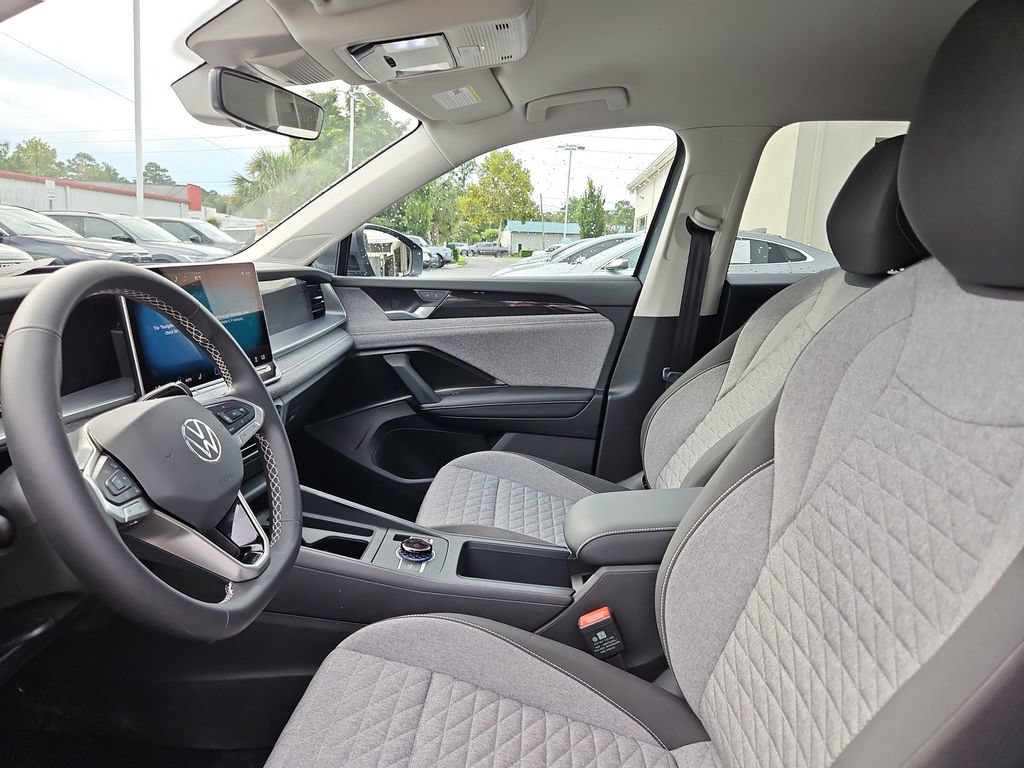 Used 2025 Volkswagen Tiguan S AWD/4WD image 20
