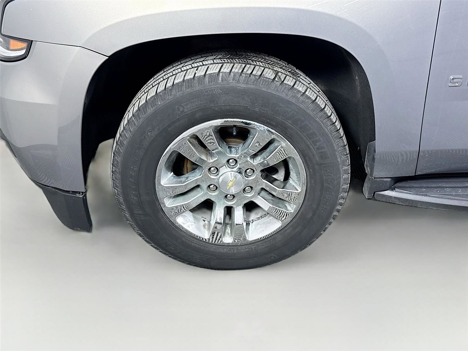 Used 2018 Chevrolet Suburban LT image 26