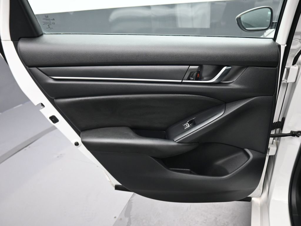 Used 2019 Honda Accord Sport image 32