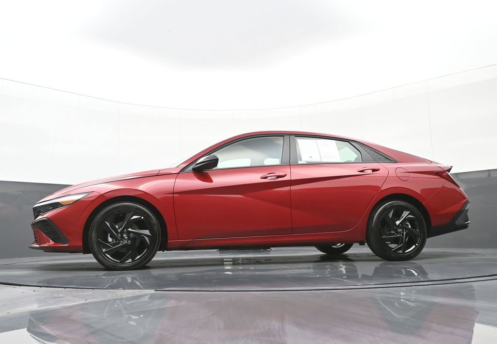 Certified 2026 Hyundai Elantra Sport FWD image 42