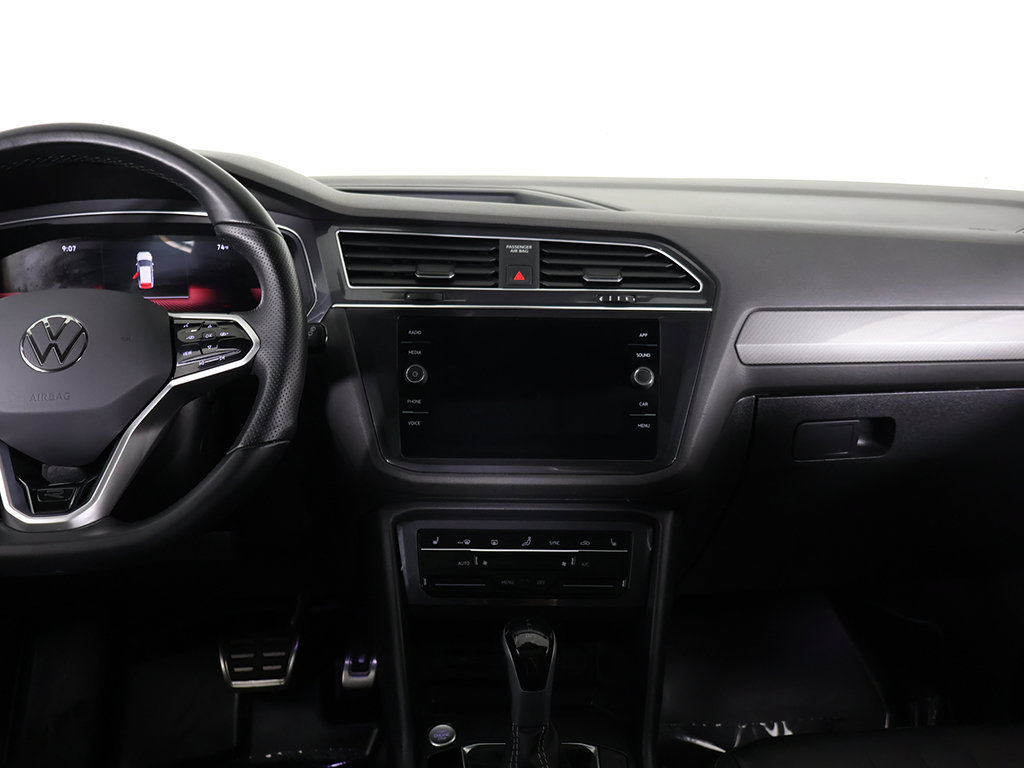 Used 2023 Volkswagen Tiguan SE R-Line FWD image 39