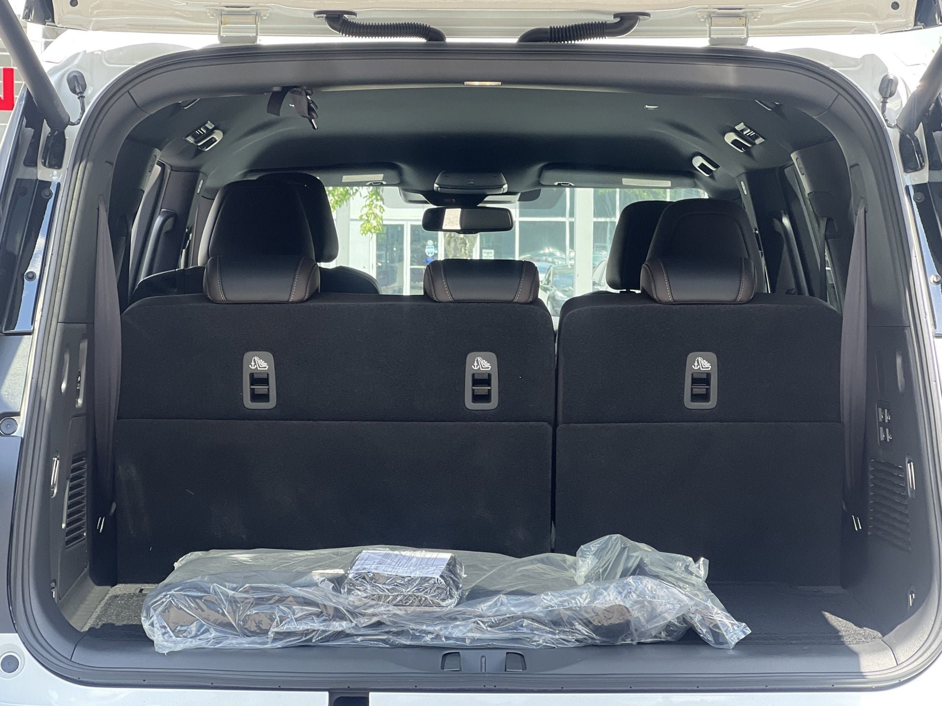 New 2026 Nissan Armada SL w/ Captain's Chari Seat Package AWD/4WD image 20