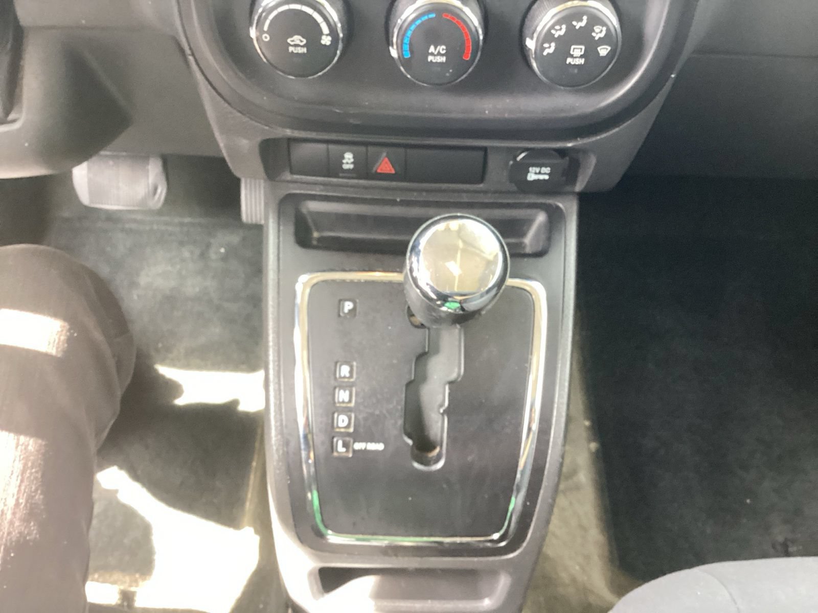 Used 2014 Jeep Patriot Sport AWD/4WD image 3