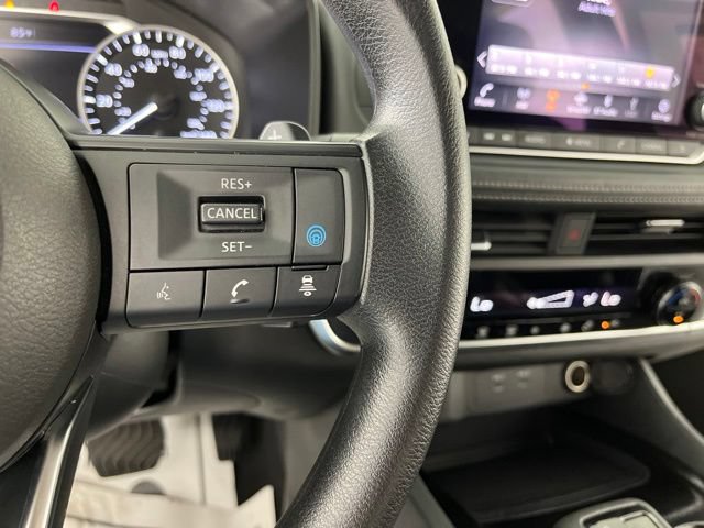 Used 2024 Nissan Rogue SV FWD image 23