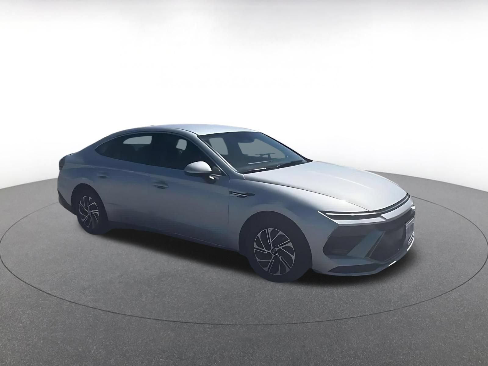 Used 2026 Hyundai Sonata Blue FWD image 2