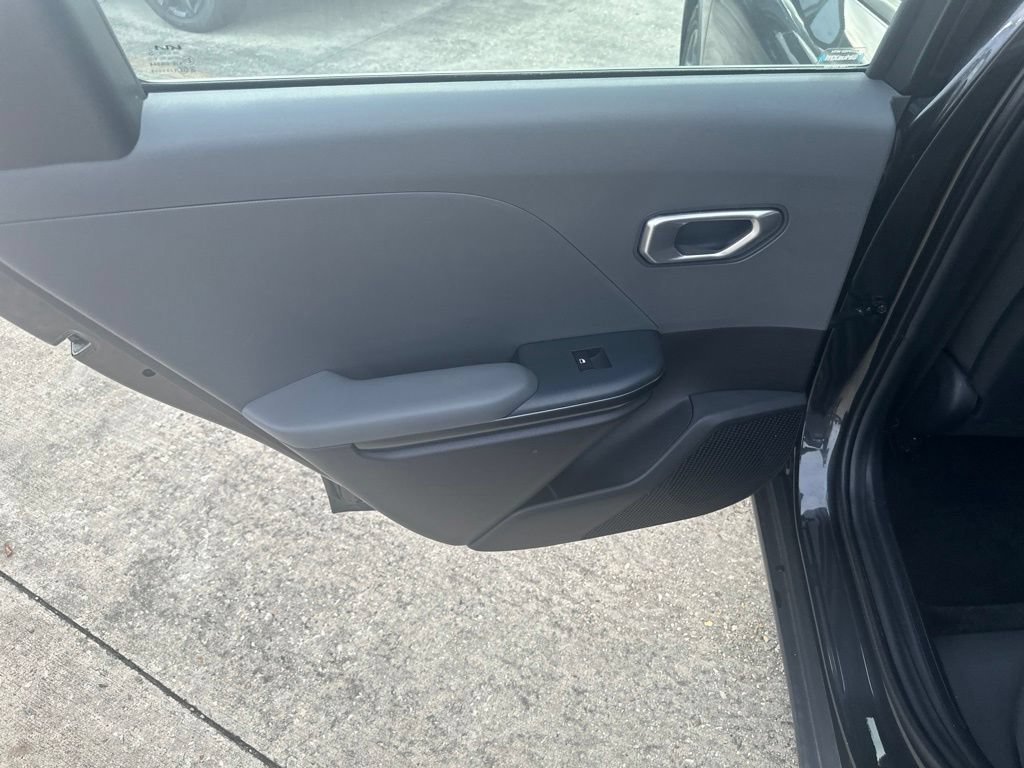 Used 2025 Kia K4 FWD image 26
