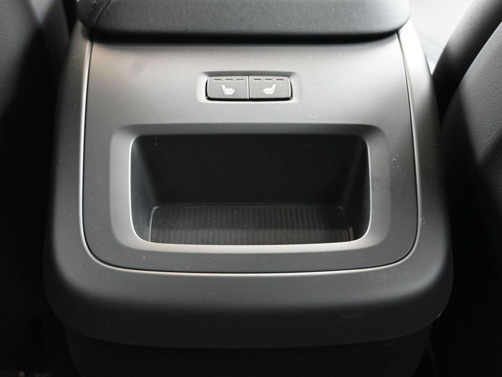 New 2026 Volvo XC60 B5 Plus w/ Protection Package Premier image 21