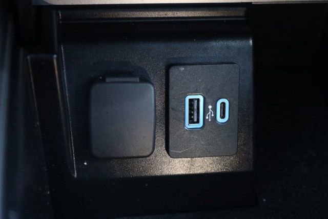 Used 2022 Ford Explorer Platinum w/ Equipment Group 601A image 30