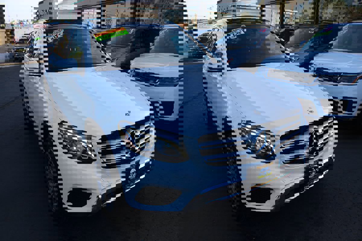 Used 2019 Mercedes-Benz GLC 300 4MATIC image 8