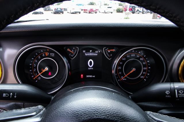 Used 2022 Jeep Gladiator Willys image 19