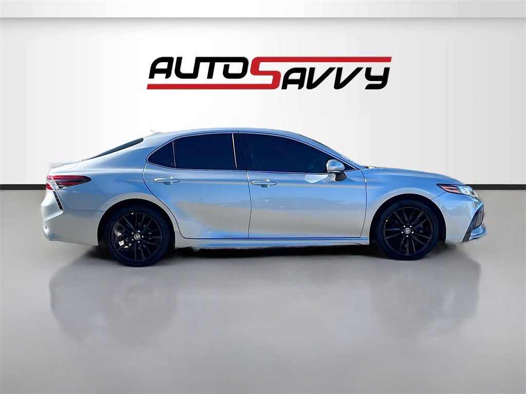 Used 2021 Toyota Camry XSE image 8