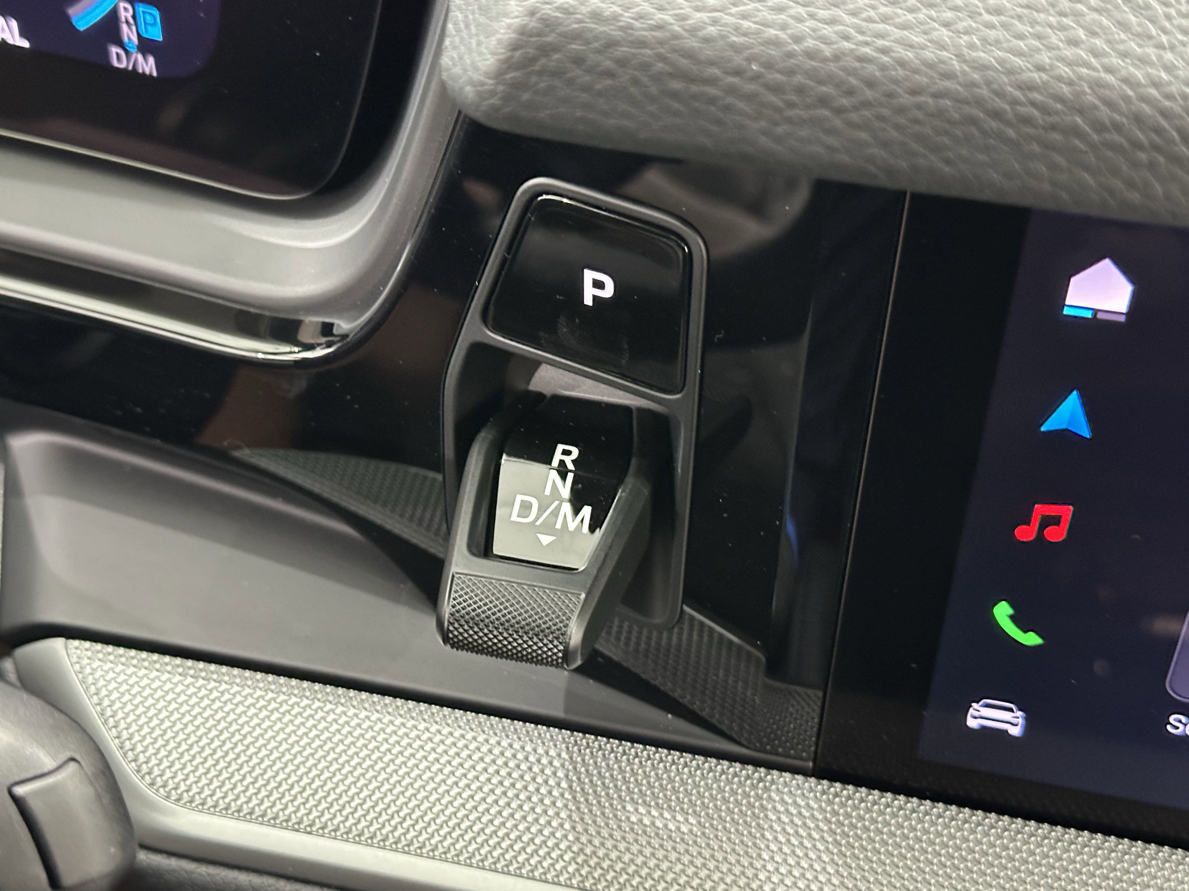 Certified 2025 Porsche Cayenne image 39