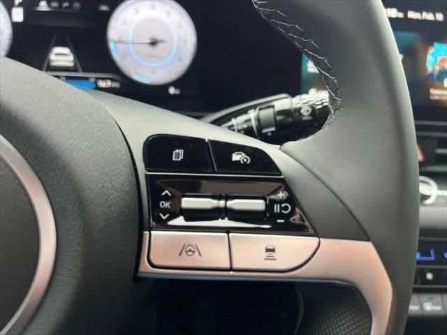 Used 2025 Hyundai Elantra Sport image 17