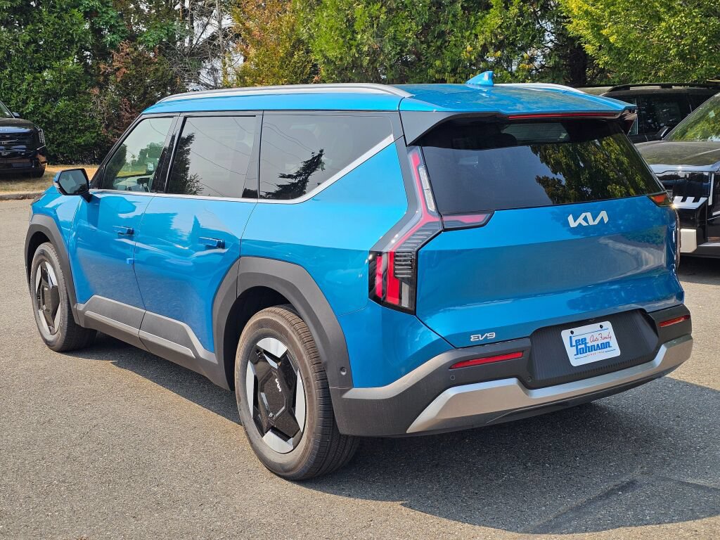 New 2026 Kia EV9 Wind AWD/4WD image 7