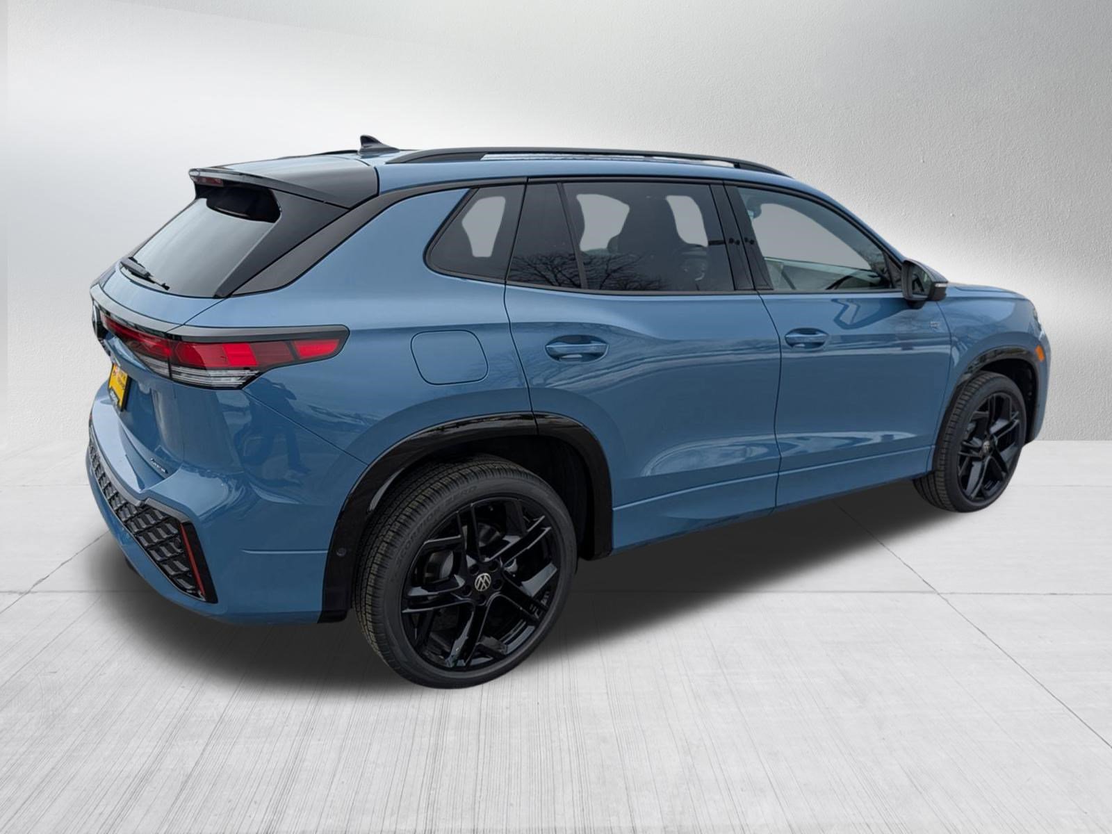 New 2026 Volkswagen Tiguan SE R-Line video 2