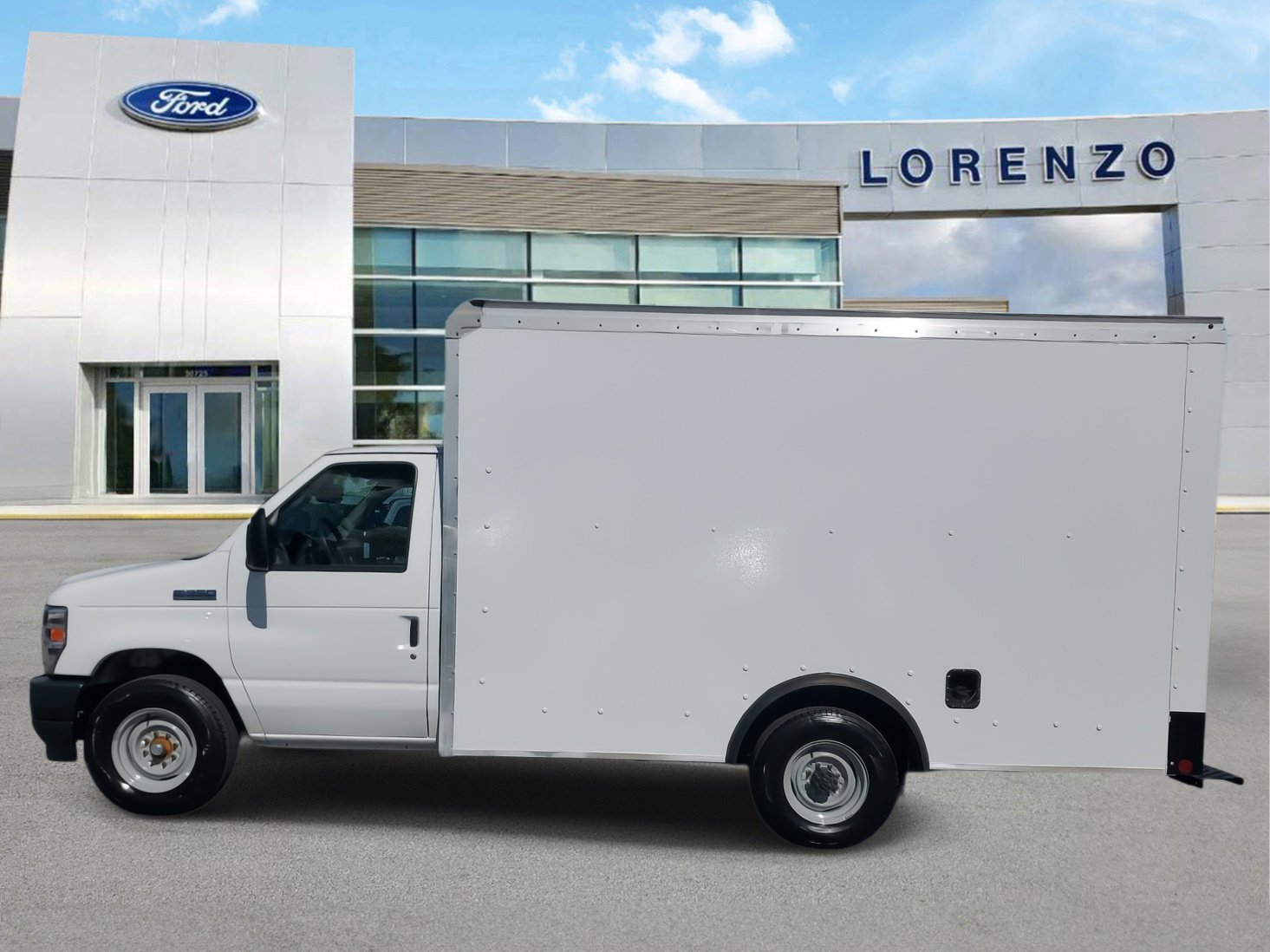 Used 2023 Ford E-350 and Econoline 350 Super Duty w/ Driver's Safety Package image 8