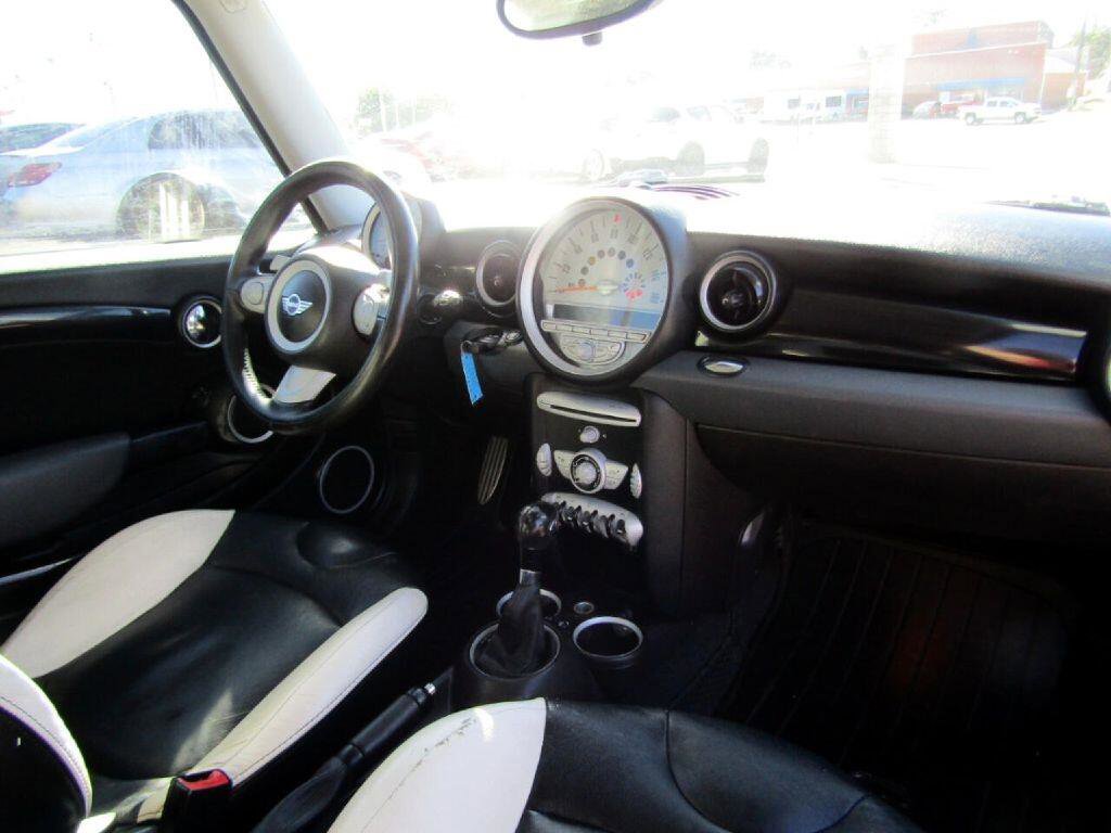 Used 2010 MINI Cooper S image 18