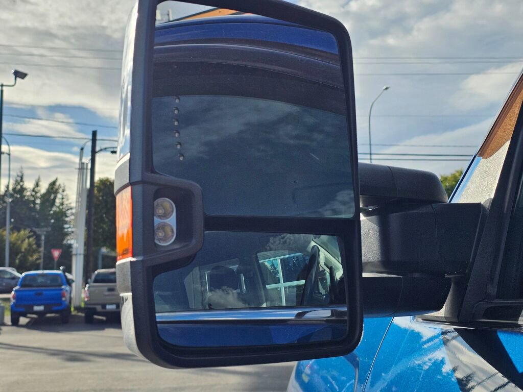 Used 2018 Chevrolet Silverado 3500 LTZ image 23