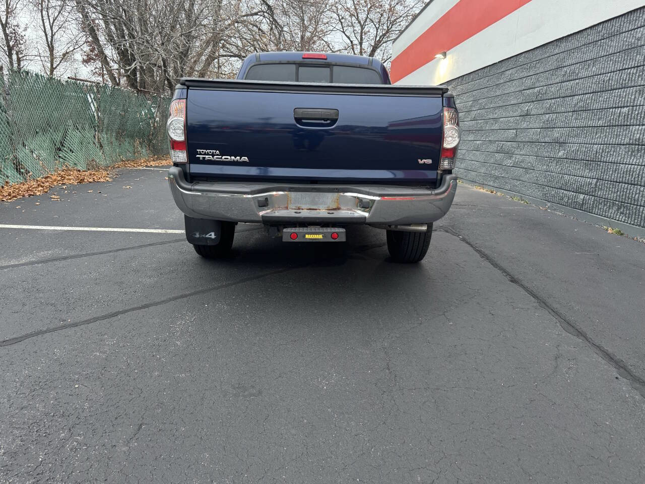 Used 2013 Toyota Tacoma V6 4x4 4dr Access Cab 6.1 ft S image 3