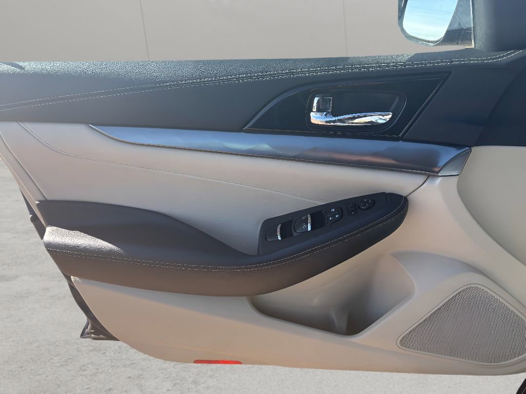 Used 2021 Nissan Maxima 3.5 SV w/ Floor Mat Group FWD image 25