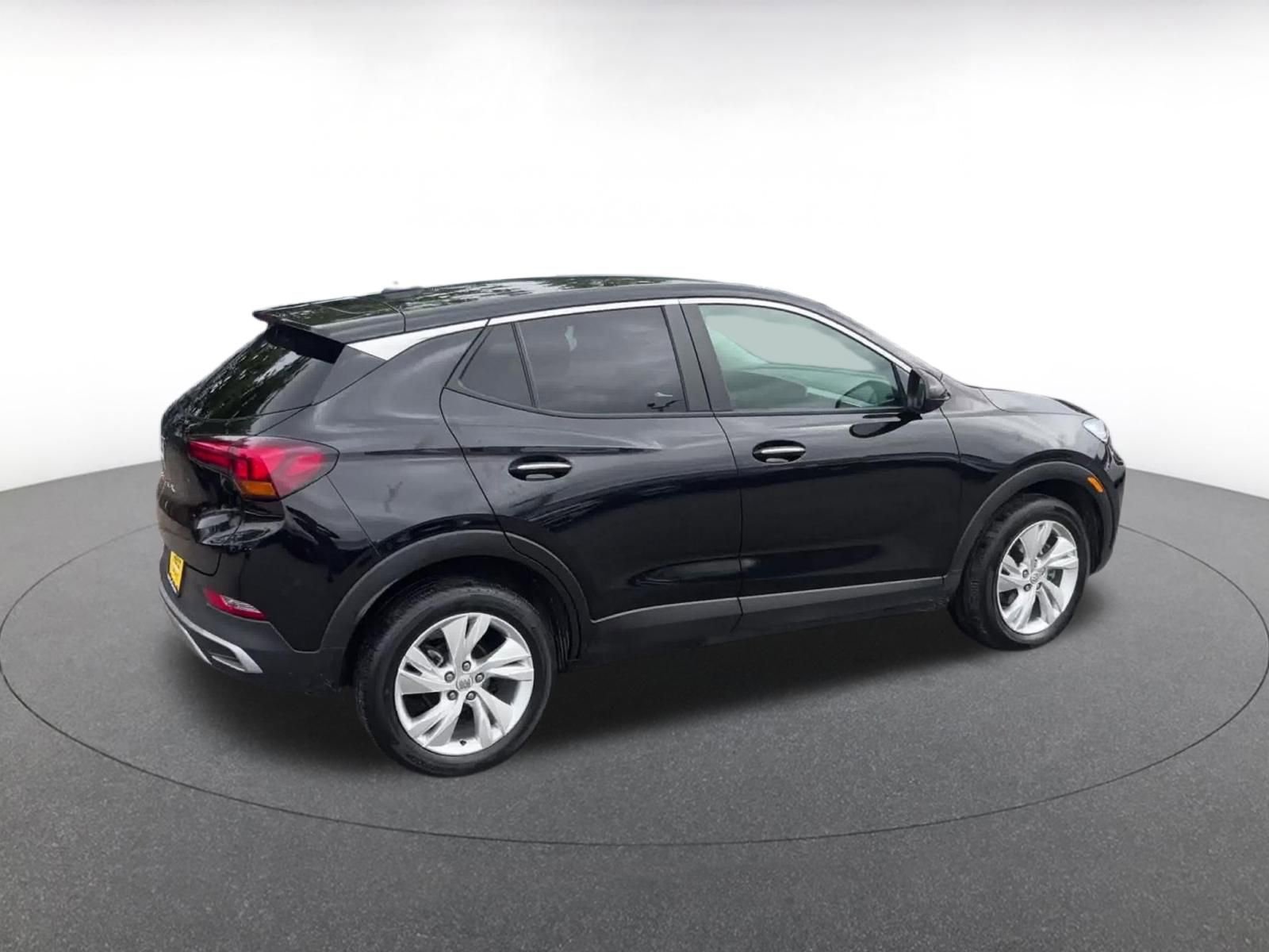 Used 2025 Buick Encore GX Preferred AWD/4WD image 15