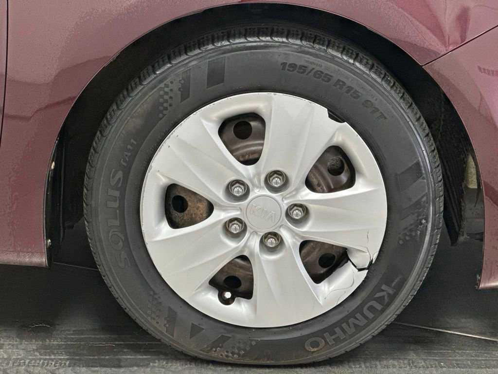 Used 2017 Kia Forte LX image 25