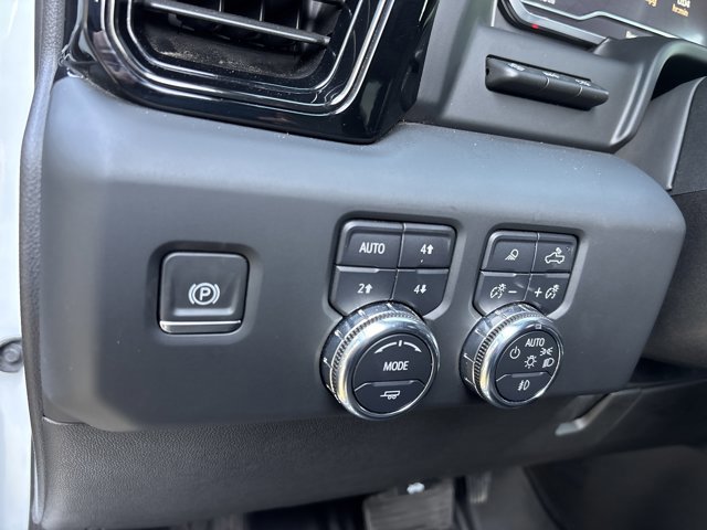 Used 2024 GMC Sierra 2500 AT4 w/ AT4 Premium Plus Package AWD/4WD image 29