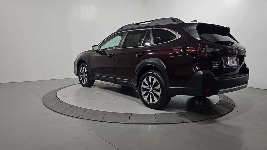 Used 2024 Subaru Outback Limited XT AWD/4WD image 3