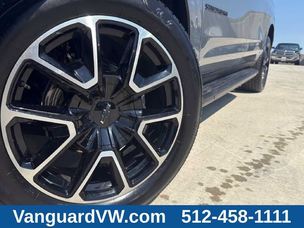 Used 2026 Chevrolet Suburban RST AWD/4WD image 4