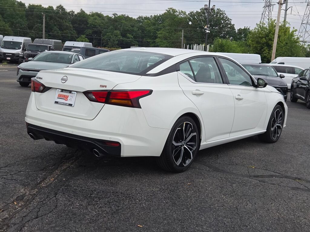 Used 2024 Nissan Altima 2.5 SR FWD image 20