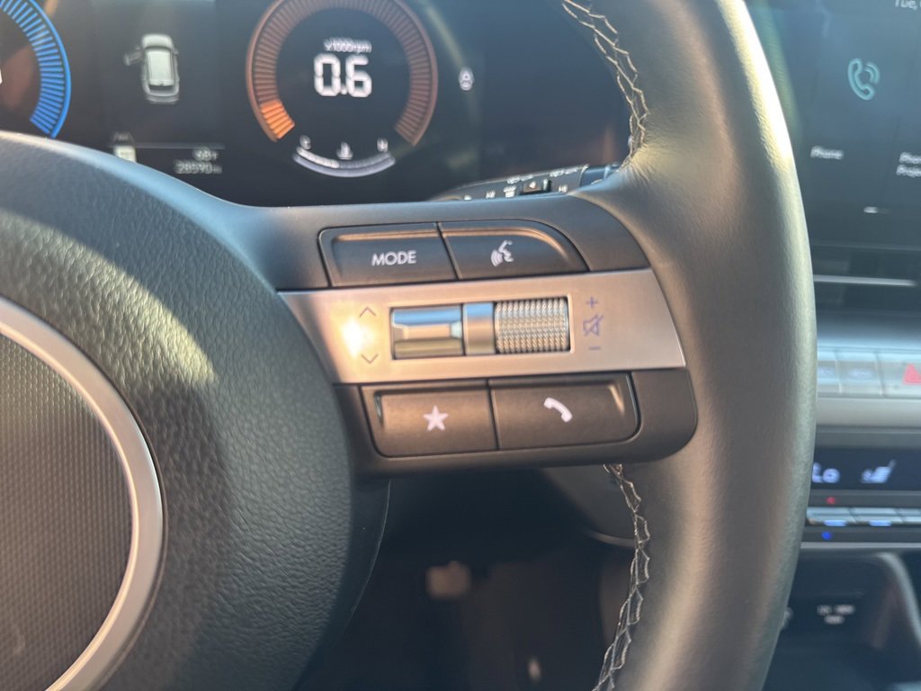 Used 2025 Hyundai Kona SEL image 25