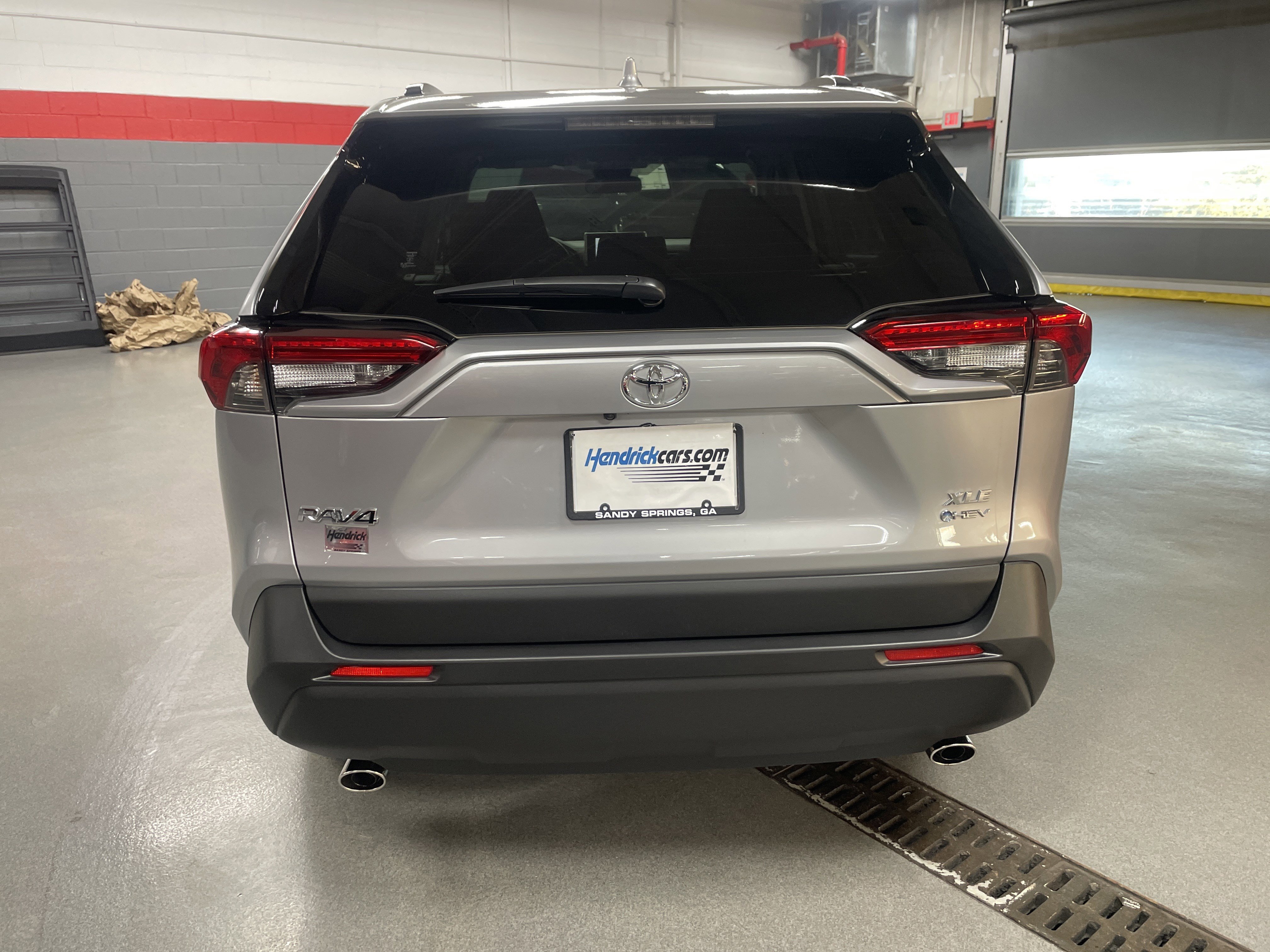 Used 2025 Toyota RAV4 XLE image 9