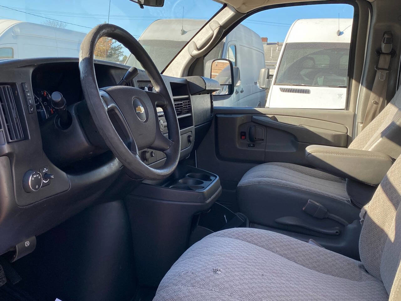 Used 2014 Chevrolet Express 1500 image 9