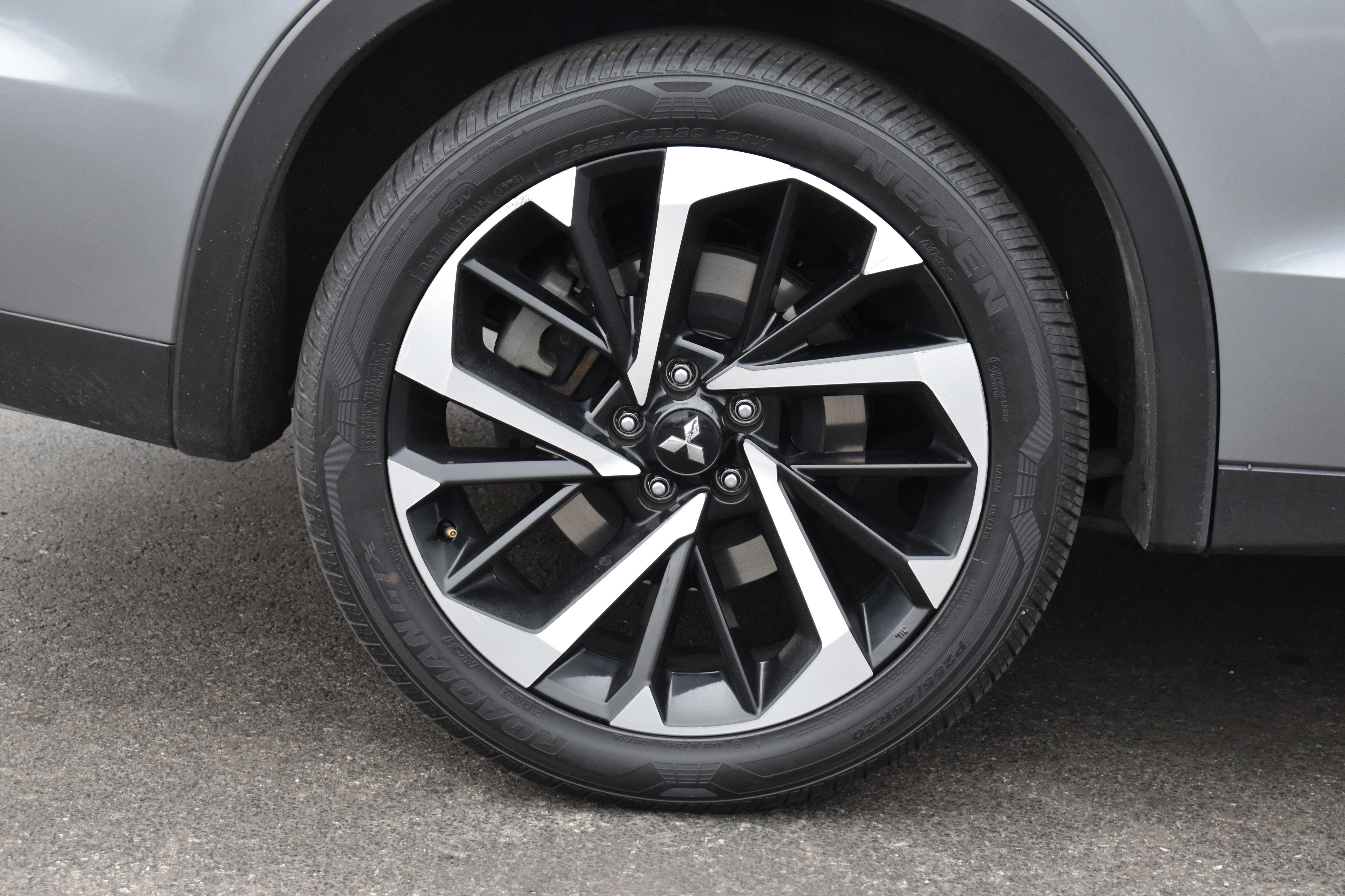 Used 2022 Mitsubishi Outlander SE image 40