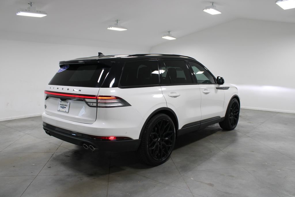 Used 2023 Lincoln Aviator Reserve w/ Equipment Group 201A image 9