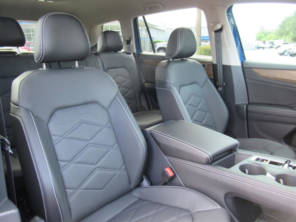 Used 2025 Volkswagen Atlas SE image 9