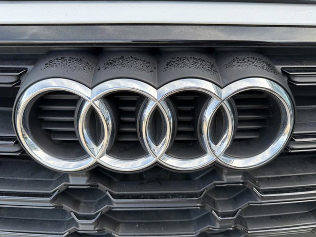 Used 2025 Audi Q5 2.0T Premium image 8