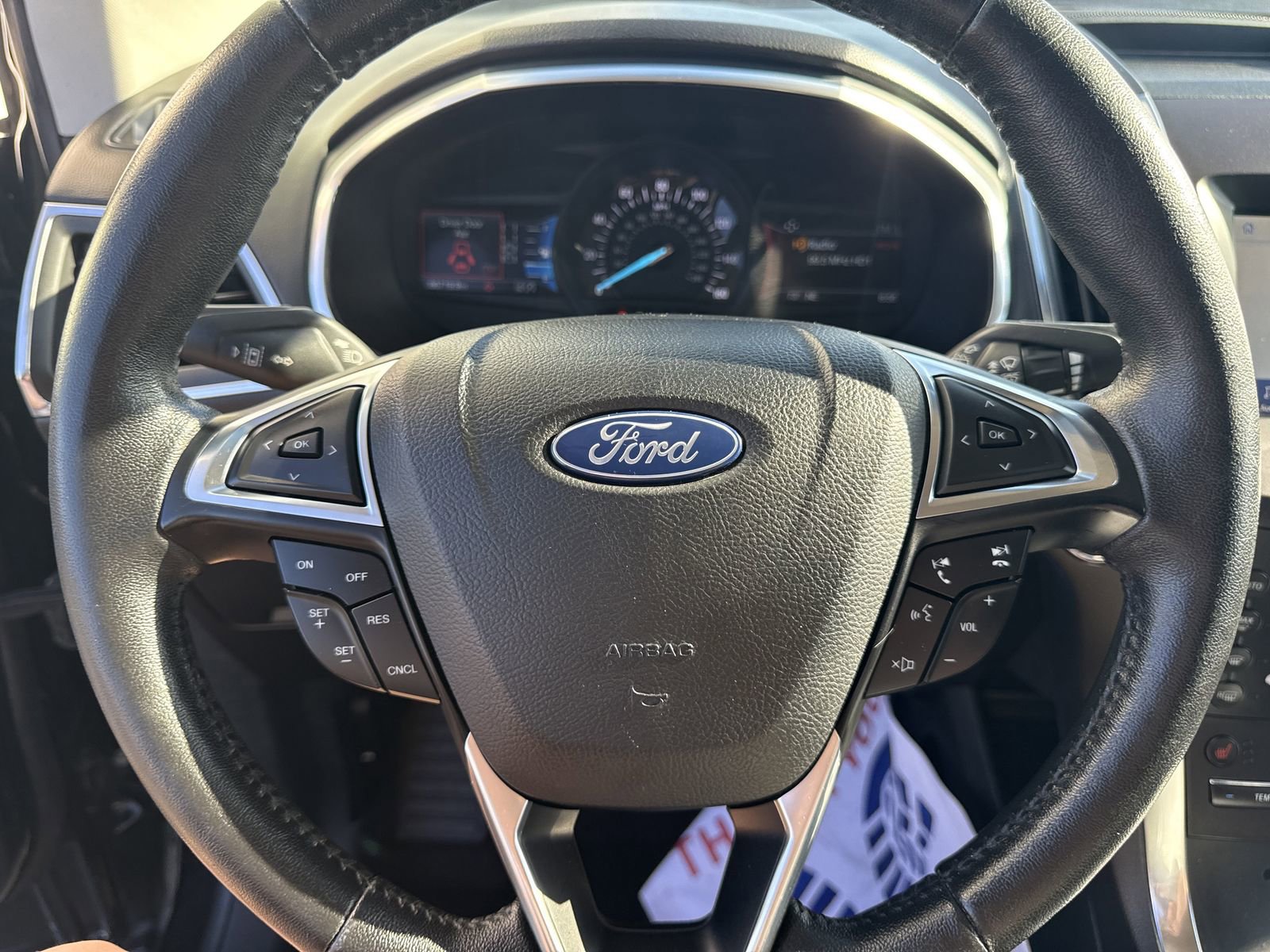 Used 2020 Ford Edge Titanium image 26