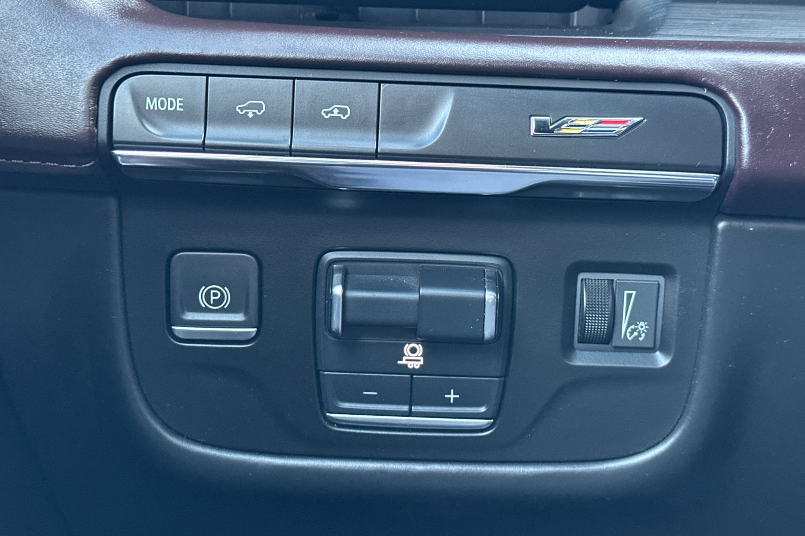Certified 2023 Cadillac Escalade V AWD/4WD image 38
