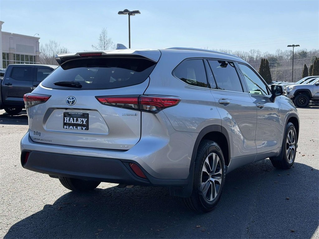 Certified 2021 Toyota Highlander XLE image 20