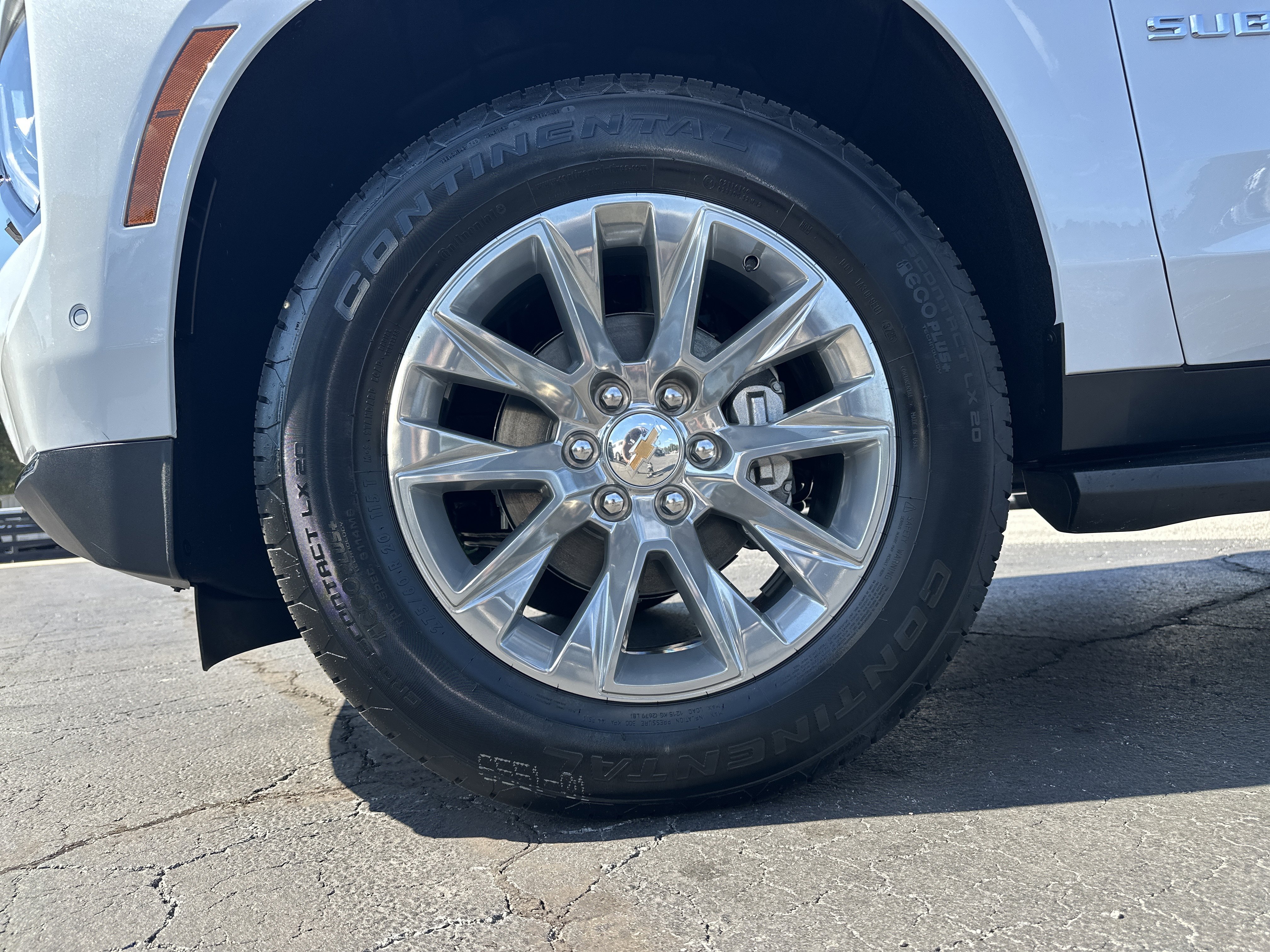 New 2026 Chevrolet Suburban Premier image 12