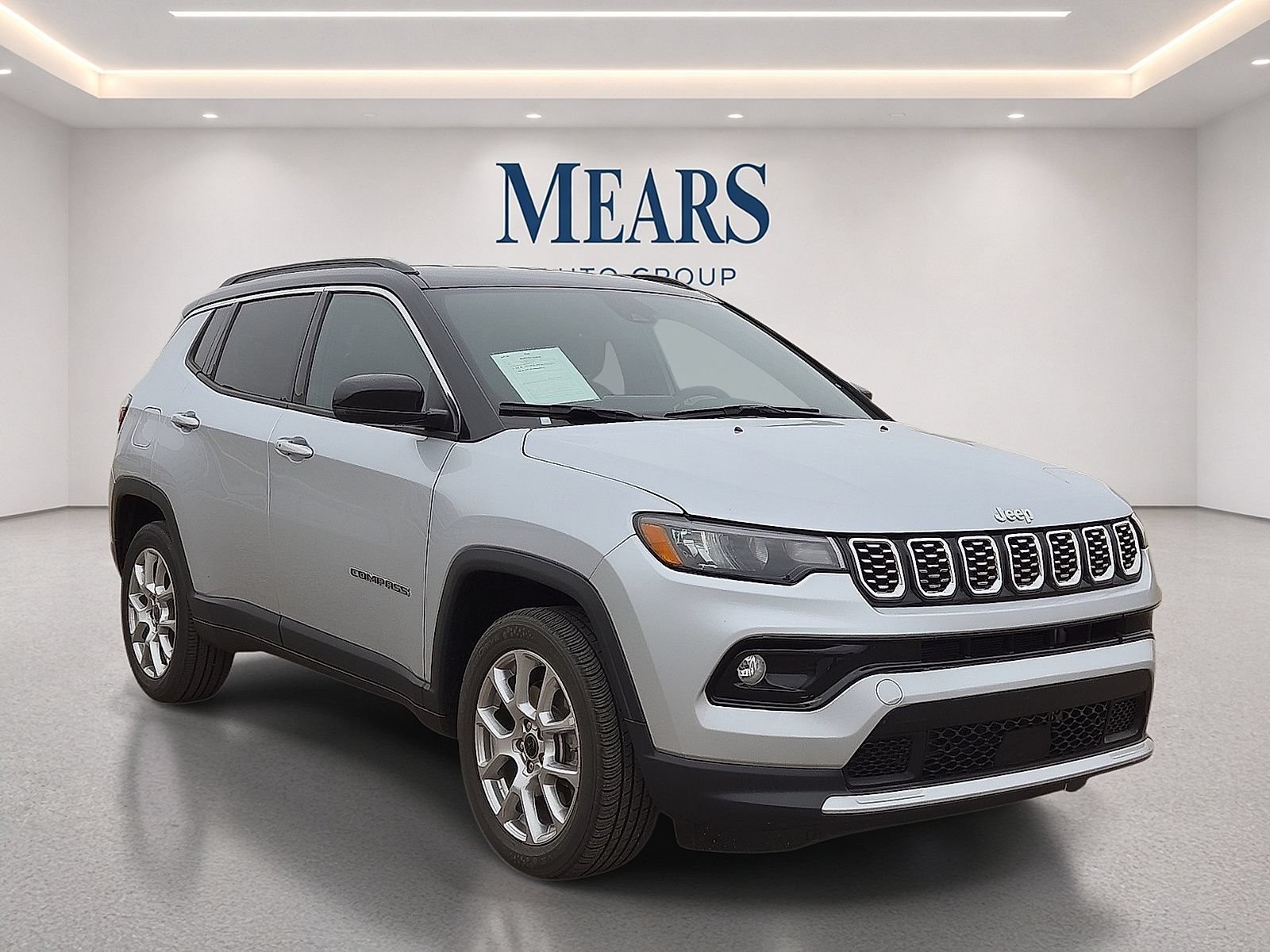 Used 2025 Jeep Compass Limited AWD/4WD image 7