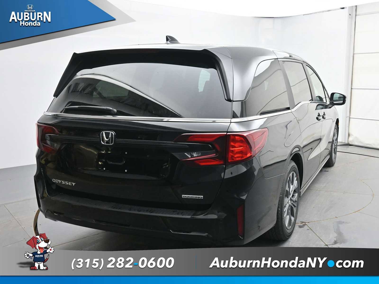 New 2026 Honda Odyssey Touring image 4