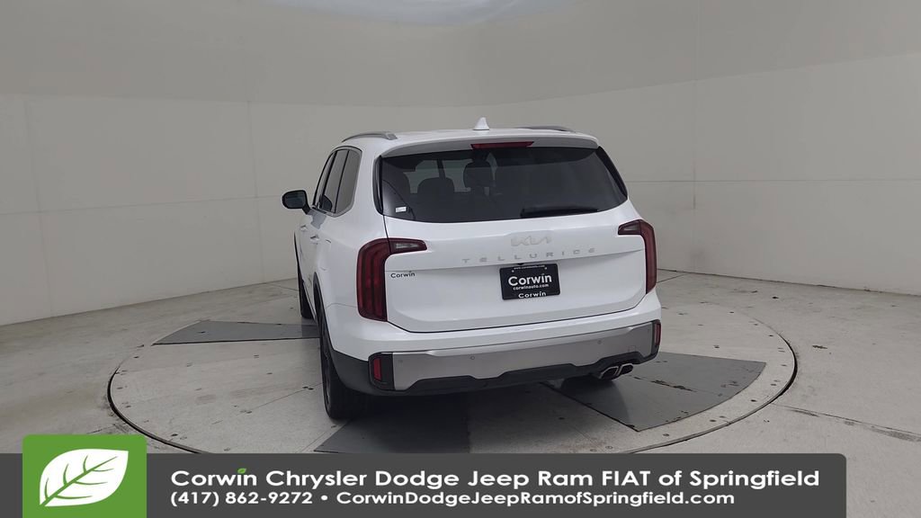 Used 2025 Kia Telluride S FWD image 12