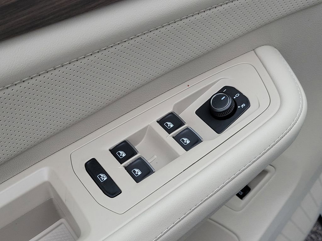 New 2026 Volkswagen Atlas SEL image 15