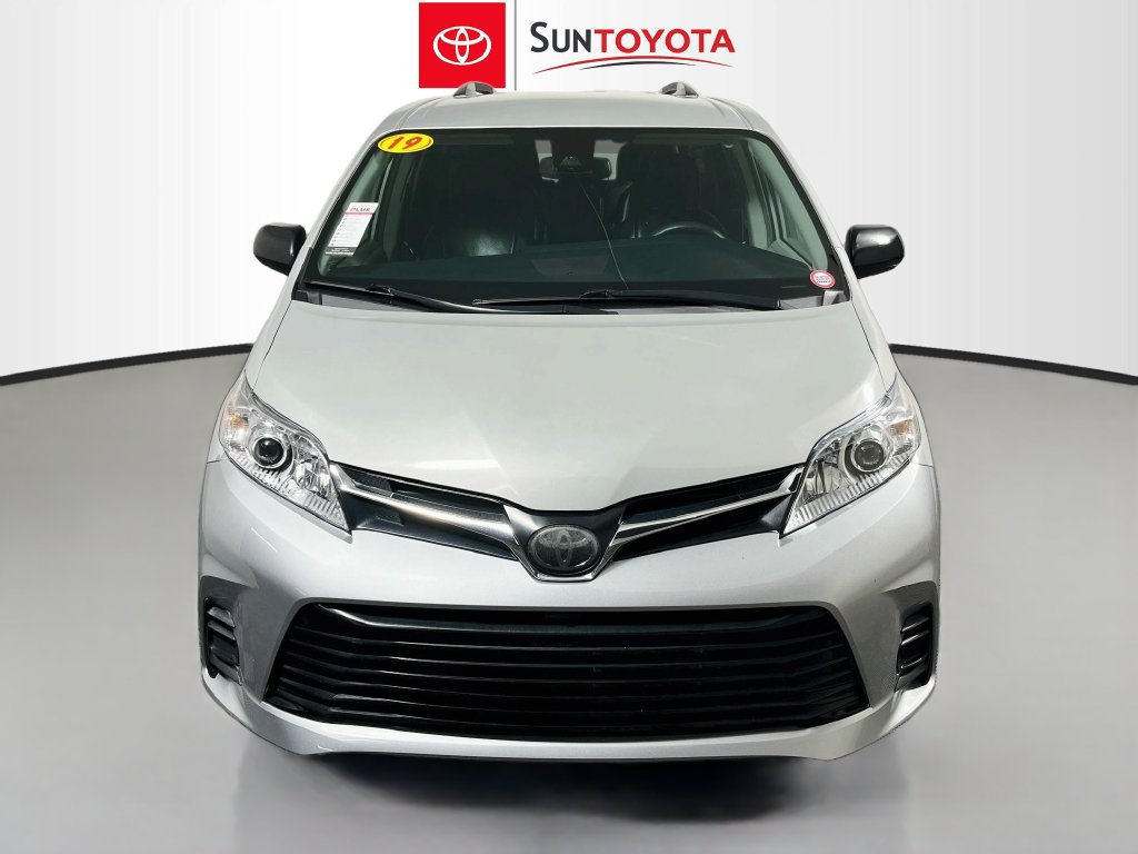 Used 2019 Toyota Sienna LE FWD image 5