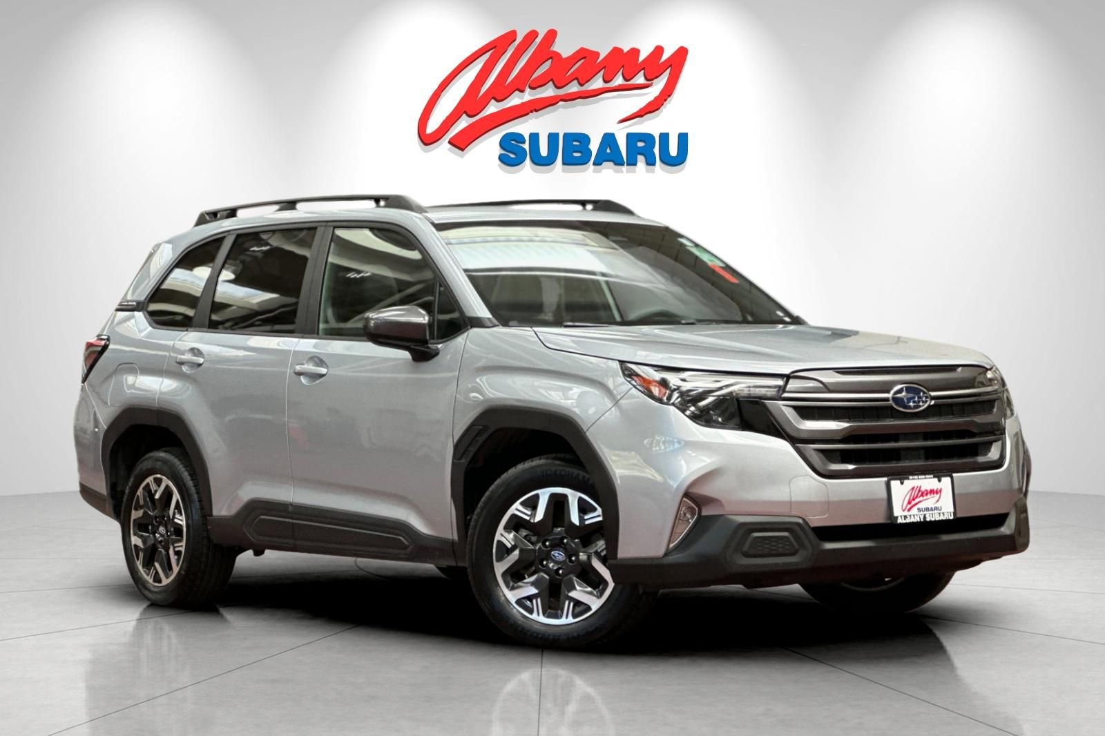 Used 2025 Subaru Forester Premium AWD/4WD image 2