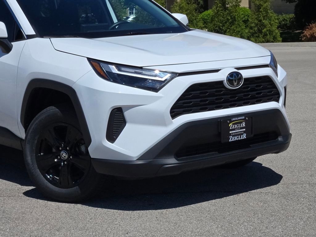 Used 2024 Toyota RAV4 XLE FWD image 2