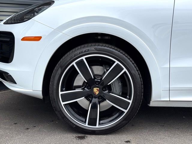 Certified 2023 Porsche Cayenne S Platinum image 11