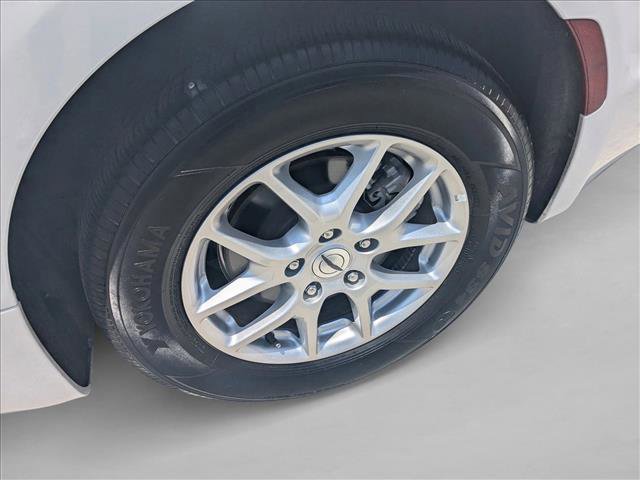 Used 2024 Chrysler Pacifica Touring-L FWD image 21